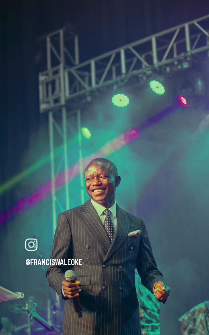 Archbishop Francis Wale Oke ministering